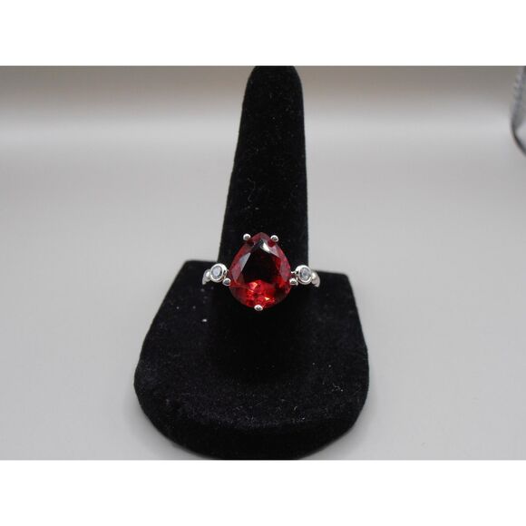 Red Teardrop Cocktail Ring Size 7.5 Silver Tone Unmarked – Bold Statement Look - Picture 1 of 5